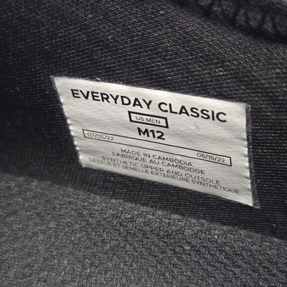 NEW Vessi Everyday Classic Sneaker Mens Size 12 Waterproof Shoes Midnight Black main image 4
